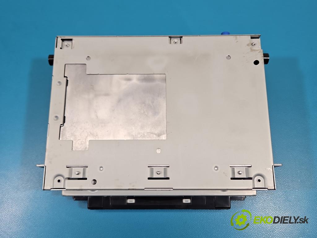 Volvo V40 II 2012-2019 1.6 T3 150 HP manual 110 kW 1596 cm3 5- Radio originál 31357771AA
