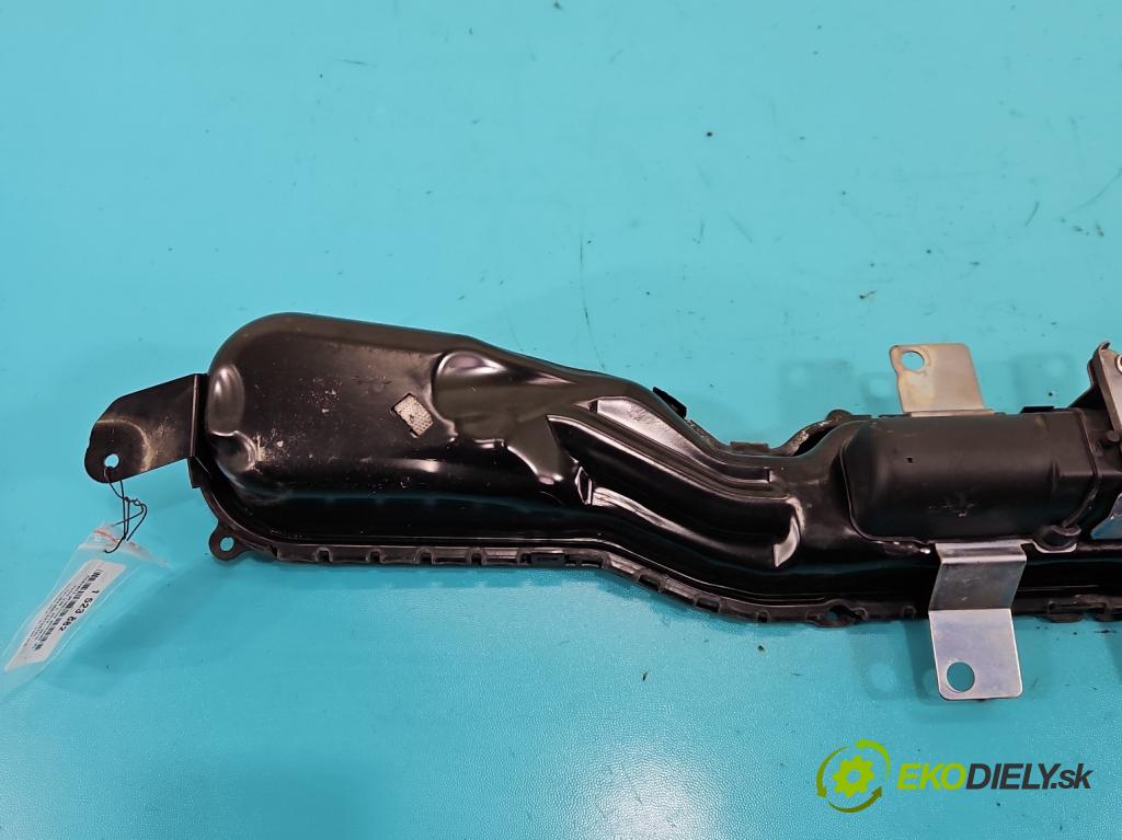 Volvo V40 II 2012-2019 1.6 T3 150 HP manual 110 kW 1596 cm3 5- airbag vzduch: ostatné P31305431