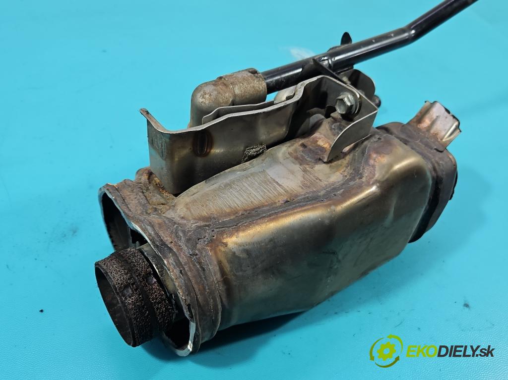 Lexus CT 2010-2022 1.8 VVTI 99 hp automatic 73 kW 1798 cm3 5- Chladič spalin