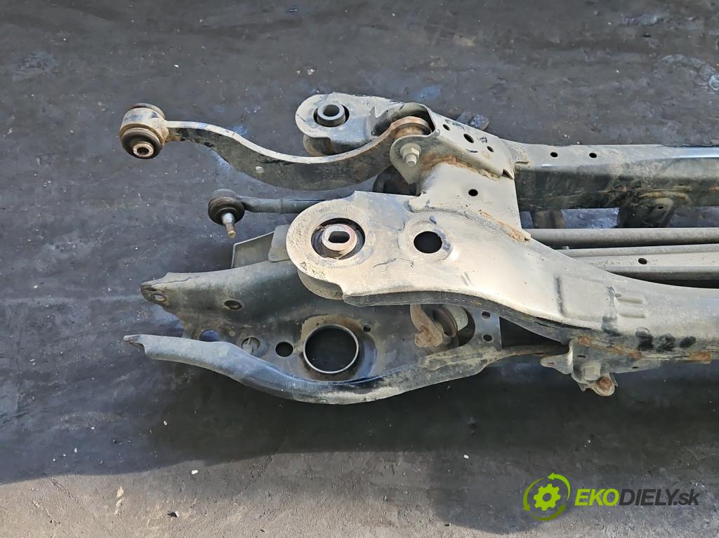 Lexus CT 2010-2022 1.8 VVTI 99 HP automatic 73 kW 1798 cm3 5- zadna výstuha  (Výstuha zadná)