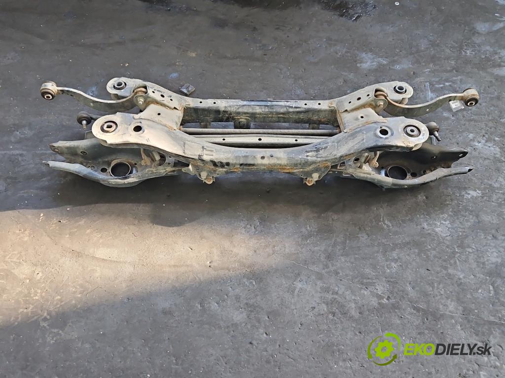 Lexus CT 2010-2022 1.8 VVTI 99 HP automatic 73 kW 1798 cm3 5- zadna výstuha  (Výstuha zadná)