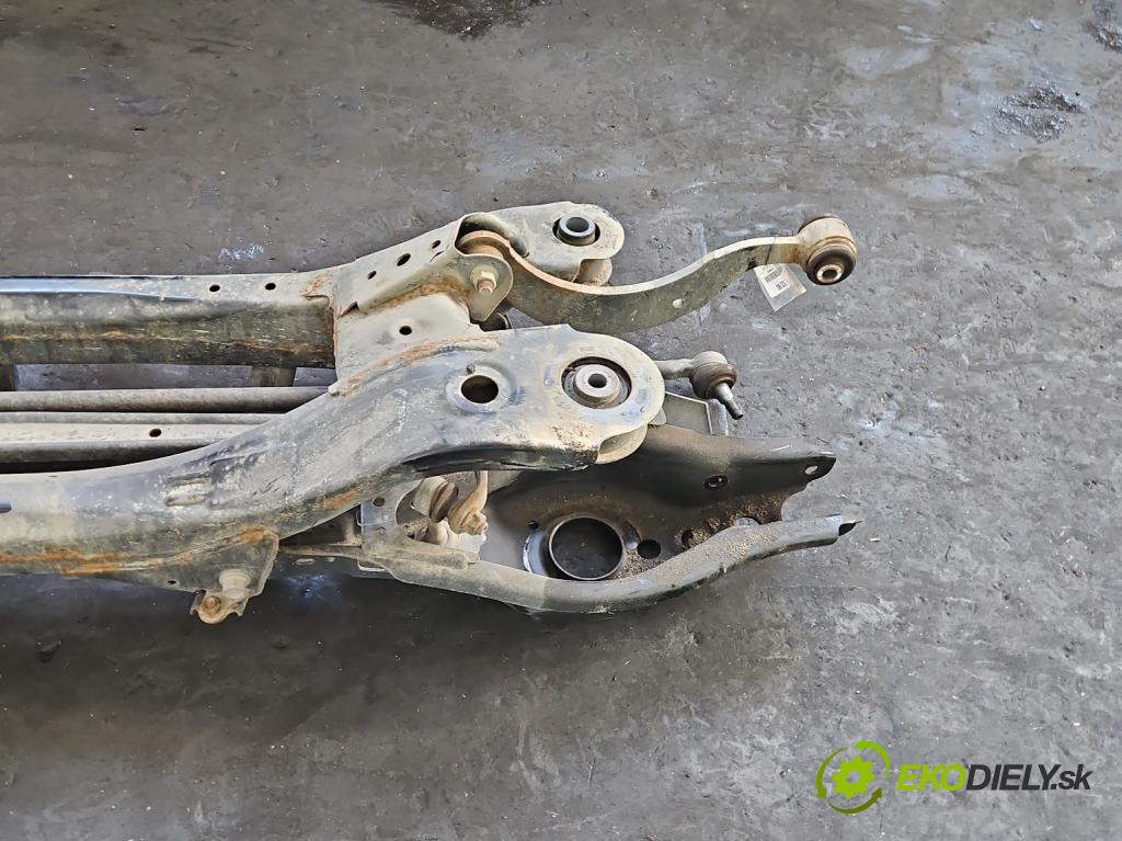 Lexus CT 2010-2022 1.8 VVTI 99 HP automatic 73 kW 1798 cm3 5- zadna výstuha  (Výstuha zadná)