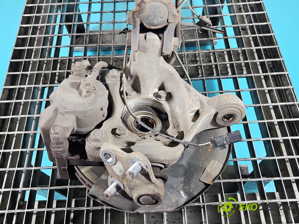 Lexus CT 2010-2022 1.8 VVTI 99 hp automatic 73 kW 1798 cm3 5- náboj pravé  (Náboj kola)