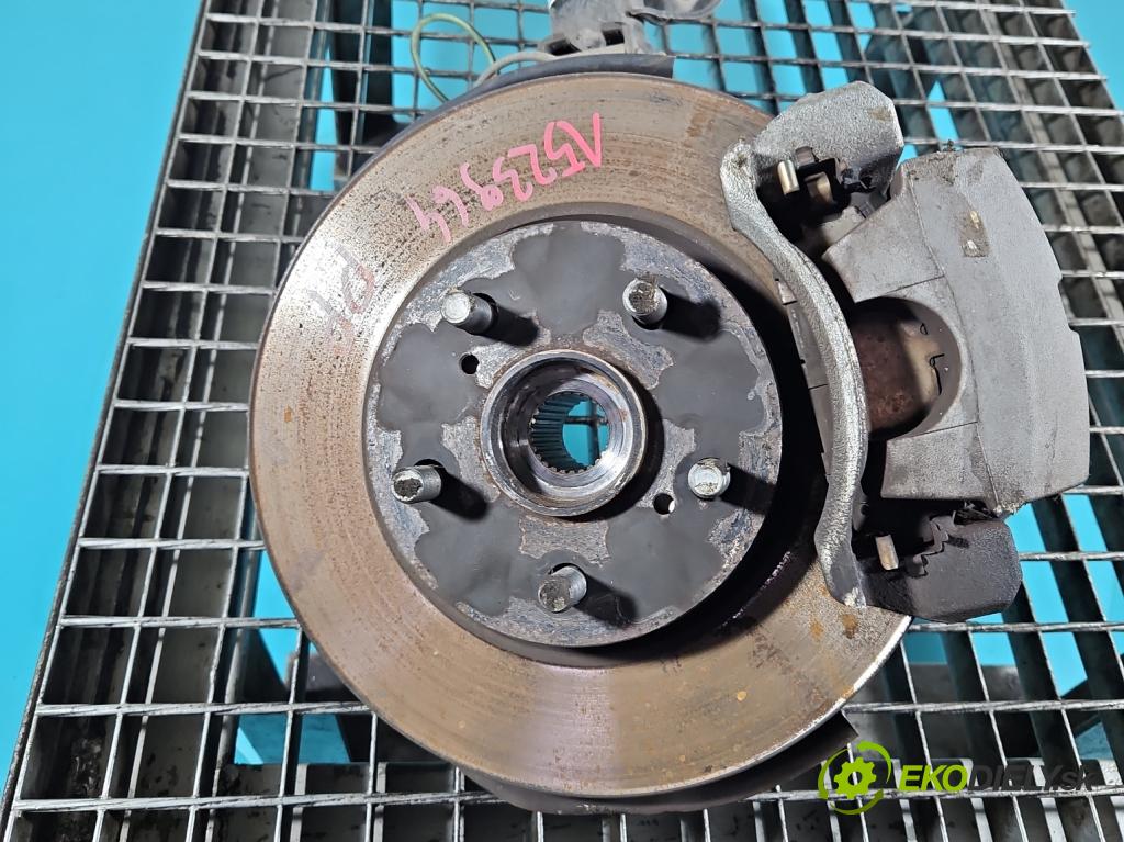 Lexus CT 2010-2022 1.8 VVTI 99 hp automatic 73 kW 1798 cm3 5- náboj pravé  (Náboj kola)