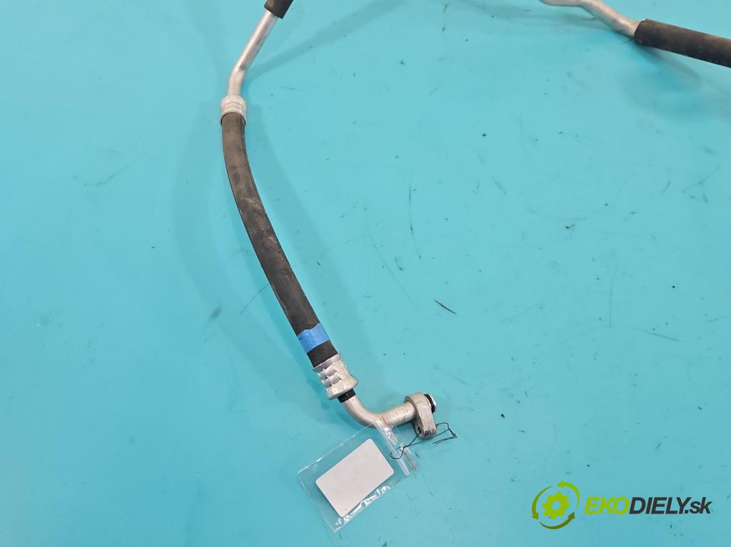 Lexus CT 2010-2022 1.8 VVTI 99 HP automatic 73 kW 1798 cm3 5- rúrka klimatizácie