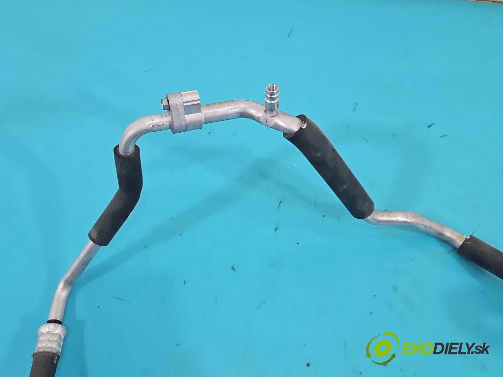 Lexus CT 2010-2022 1.8 VVTI 99 HP automatic 73 kW 1798 cm3 5- rúrka klimatizácie