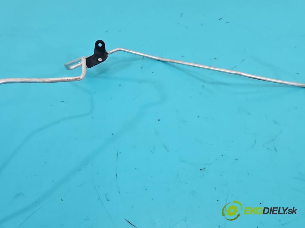 Lexus CT 2010-2022 1.8 VVTI 99 HP automatic 73 kW 1798 cm3 5- rúrka klimatizácie