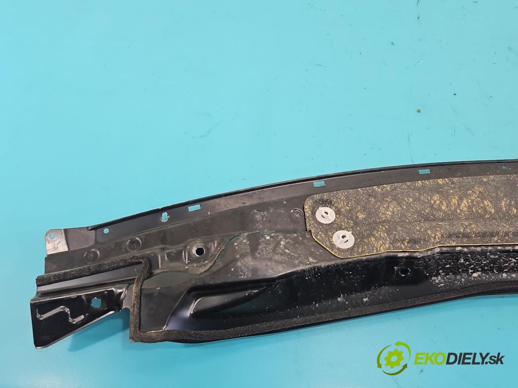 Lexus CT 2010-2022 1.8 VVTI 99 hp automatic 73 kW 1798 cm3 5- torpédo  (Plast pod čelním sklem)