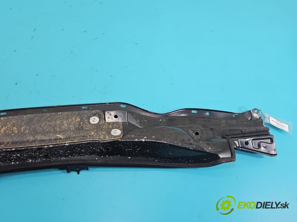 Lexus CT 2010-2022 1.8 VVTI 99 hp automatic 73 kW 1798 cm3 5- torpédo  (Plast pod čelním sklem)