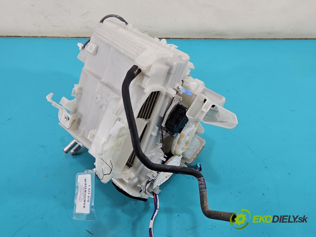 Lexus CT 2010-2022 1.8 VVTI 99 hp automatic 73 kW 1798 cm3 5- radiátor 87050-76081 (Radiátor topení)