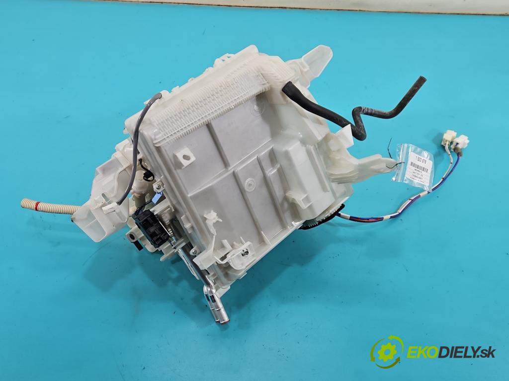 Lexus CT 2010-2022 1.8 VVTI 99 hp automatic 73 kW 1798 cm3 5- radiátor 87050-76081 (Radiátor topení)