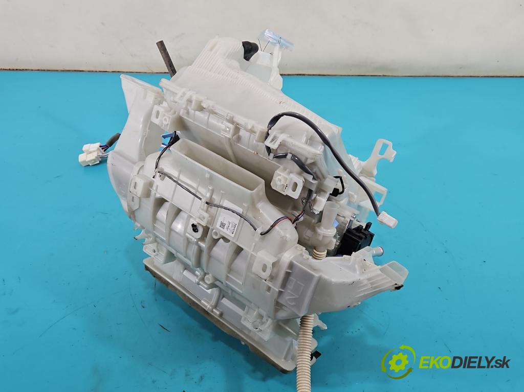 Lexus CT 2010-2022 1.8 VVTI 99 hp automatic 73 kW 1798 cm3 5- radiátor 87050-76081 (Radiátor topení)