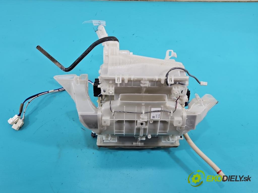 Lexus CT 2010-2022 1.8 VVTI 99 hp automatic 73 kW 1798 cm3 5- radiátor 87050-76081 (Radiátor topení)