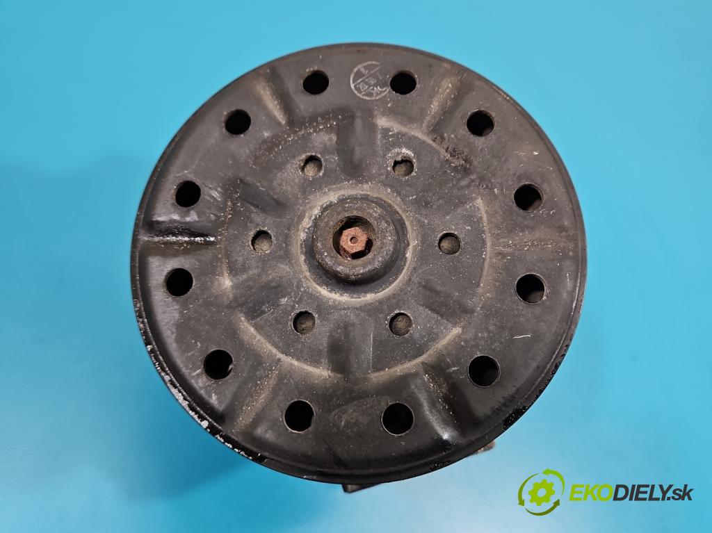 Toyota Corolla Verso II 2004-2009 2.2 d4d 136 HP manual 100 kW 2231 cm3 5- Kompresor: klimatizácie 447260-1743 (Kompresor klimatizácie)