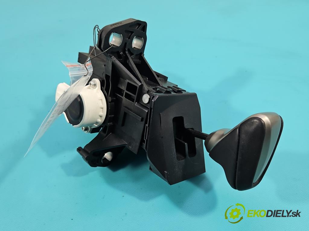 Lexus CT 2010-2022 1.8 VVTI 99 HP automatic 73 kW 1798 cm3 5- Páka: Změny: stupeň,rýchlosť 75C833-LHD (Rýchlostná páka (kulisa))