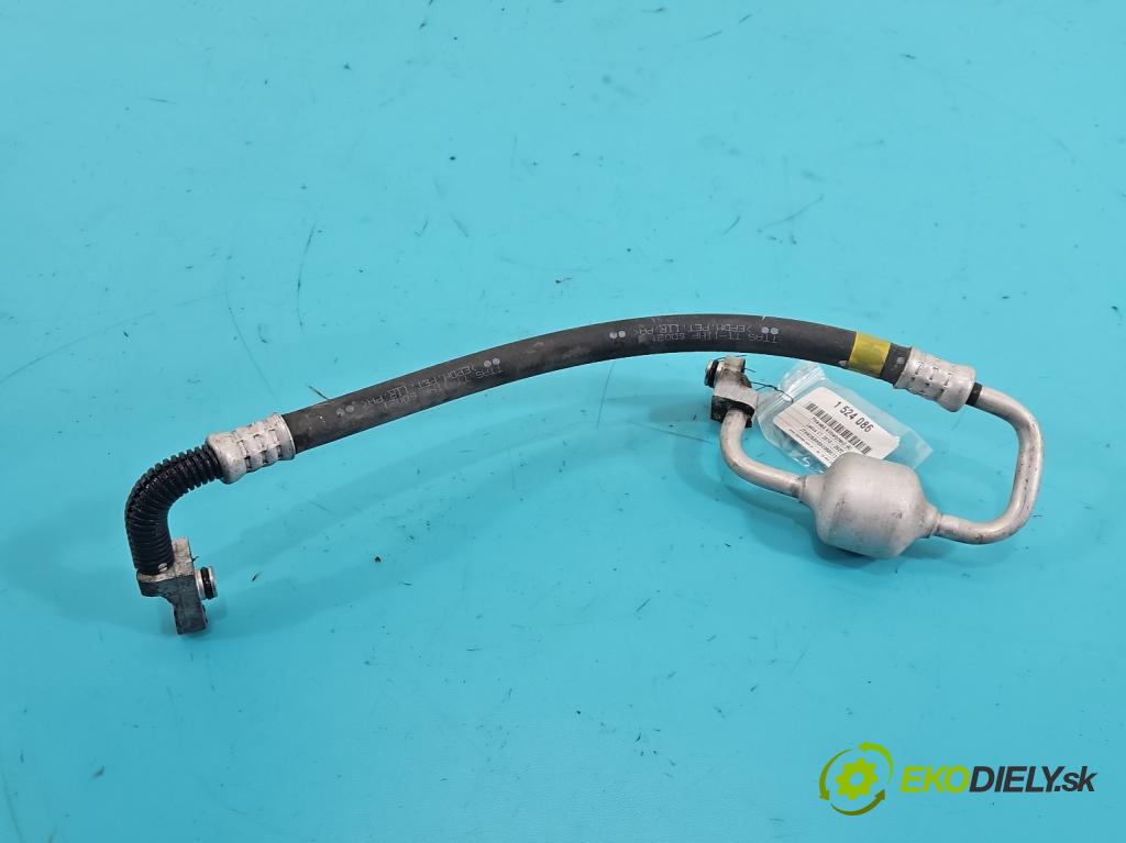 Lexus CT 2010-2022 1.8 VVTI 99 HP automatic 73 kW 1798 cm3 5- rúrka klimatizácie