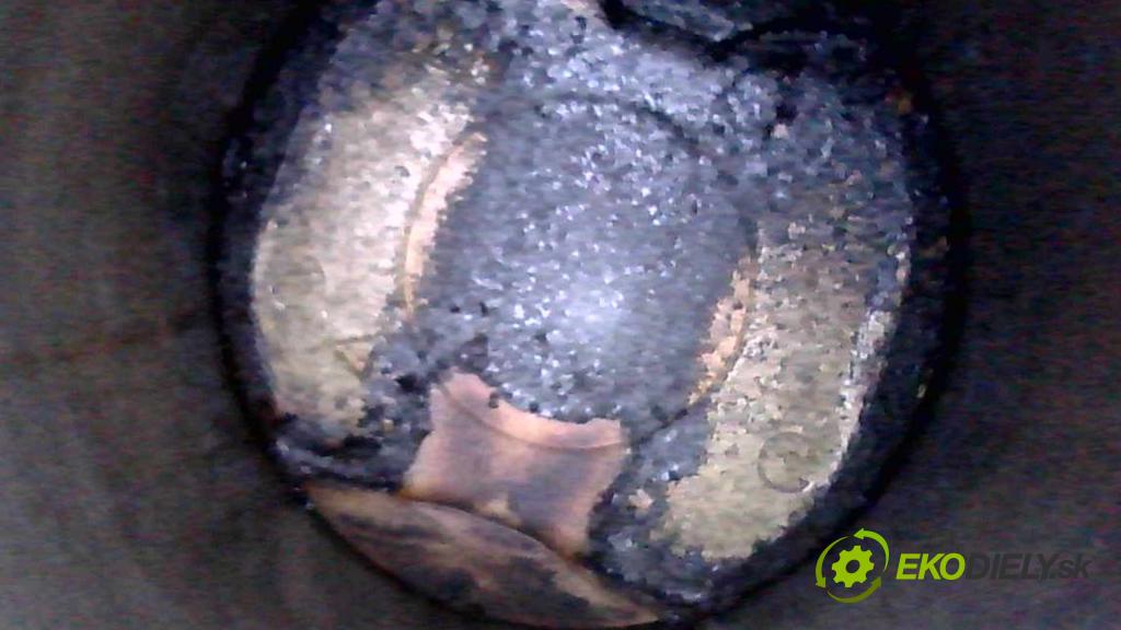 Lexus CT 2010-2022 1.8 VVTI 99 HP automatic 73 kW 1798 cm3 5- motor benzín: 2ZR