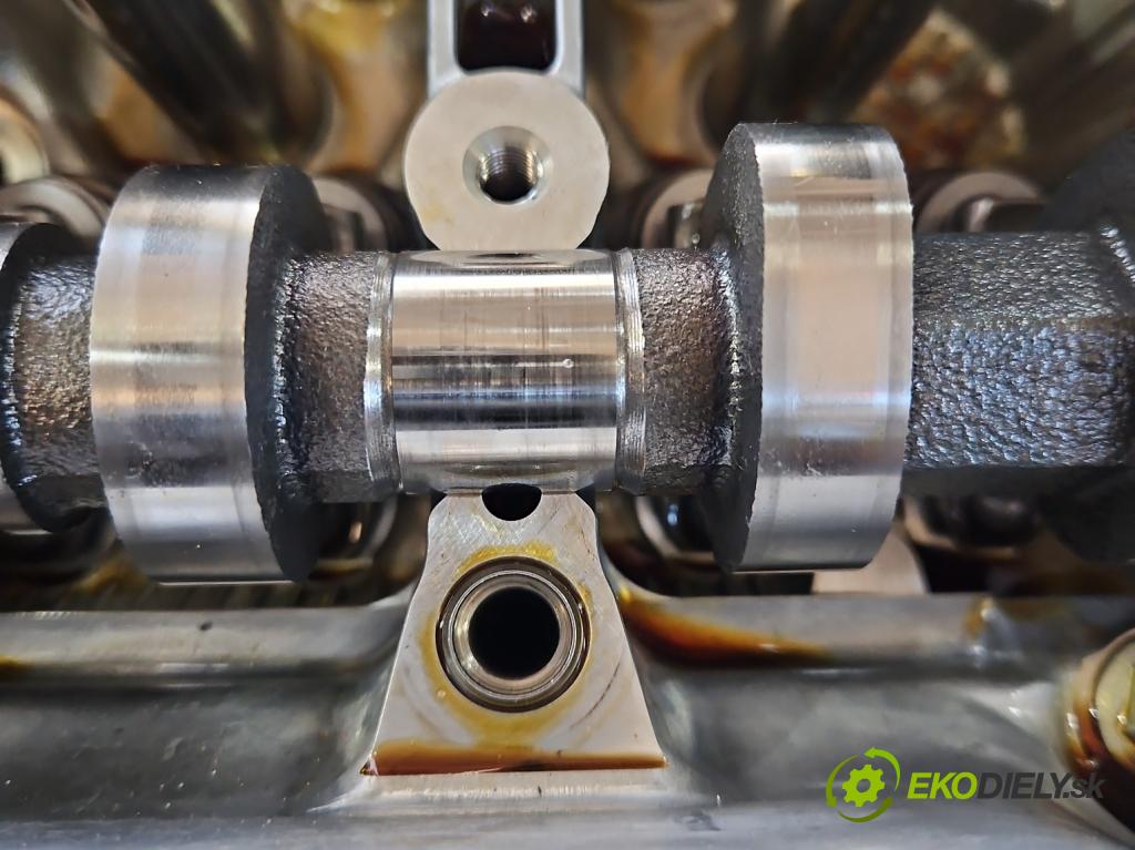 Lexus CT 2010-2022 1.8 VVTI 99 HP automatic 73 kW 1798 cm3 5- motor benzín: 2ZR