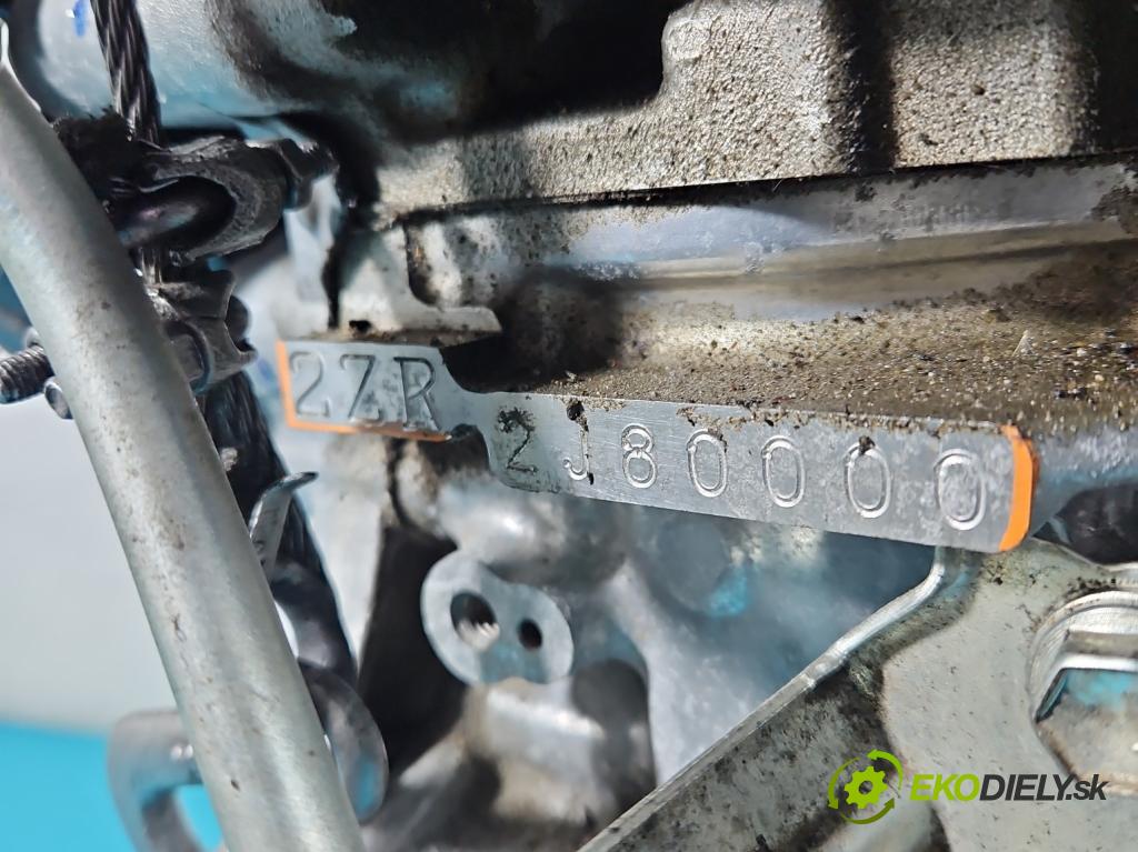 Lexus CT 2010-2022 1.8 VVTI 99 HP automatic 73 kW 1798 cm3 5- motor benzín: 2ZR