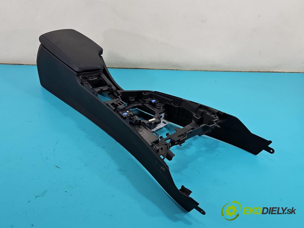 Bmw 3 F30 2011-2018 2.0d 184hp manual 135 kW 1995 cm3 4- operadlo 9235467 (Lakťová opierka)