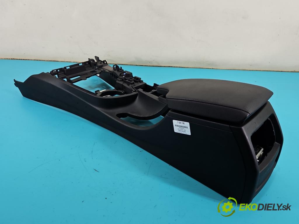 Bmw 3 F30 2011-2018 2.0d 184hp manual 135 kW 1995 cm3 4- operadlo 9235467 (Lakťová opierka)