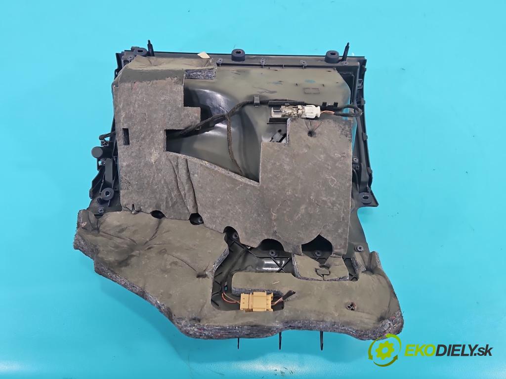 Audi A4 B6 2000-2004 2.0 20v 131 HP manual 96 kW 1984 cm3 4- kastlík