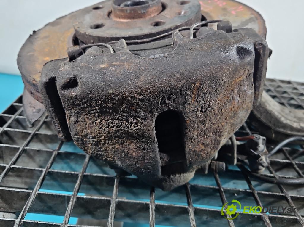 Audi A4 B6 2000-2004 2.0 20v 131 HP manual 96 kW 1984 cm3 4- brzdič predné ľavý  (Kľučka dverí ostatné)
