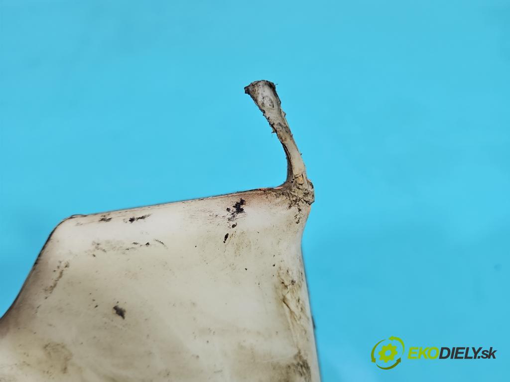 Audi A4 B6 2000-2004 2.0 20v 131 HP manual 96 kW 1984 cm3 4- nádržka tekutina: ostrekovačov 8E0955453AF