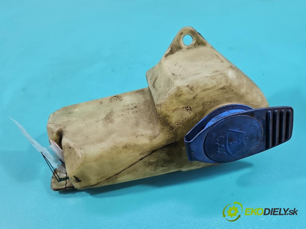 Audi A4 B6 2000-2004 2.0 20v 131 HP manual 96 kW 1984 cm3 4- nádržka tekutina: ostrekovačov 8E0955453AF