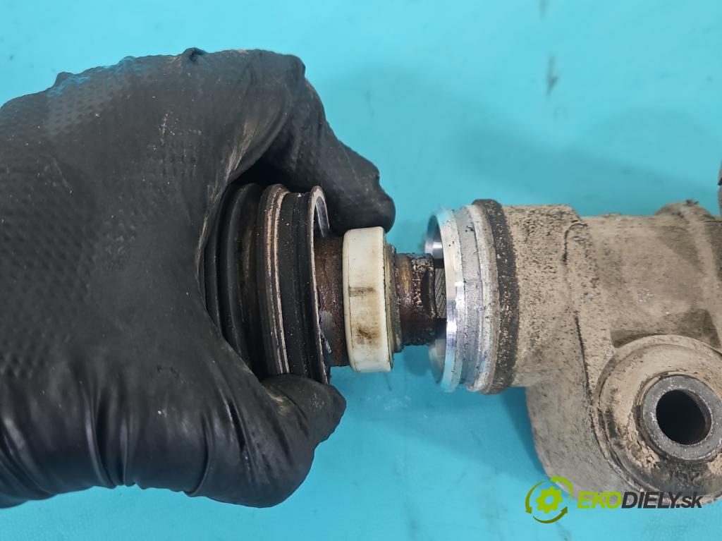 Opel Corsa C 2000-2006 1.0 12V 58 HP manual 43 kW 973 cm3 3- Ozubené kolo: volant