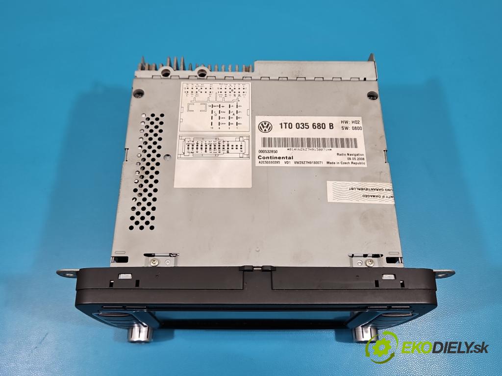 Vw Passat CC 2008-2016 2.0 TDI 140 HP manual 103 kW 1968 cm3 4- Radio originál 1T0035680B
