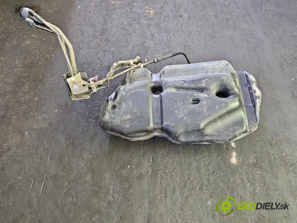 Lexus CT 2010-2022 1.8 VVTI 99 HP automatic 73 kW 1798 cm3 5- Nádrž: palivo 77100-76010 (Palivová nádrž)