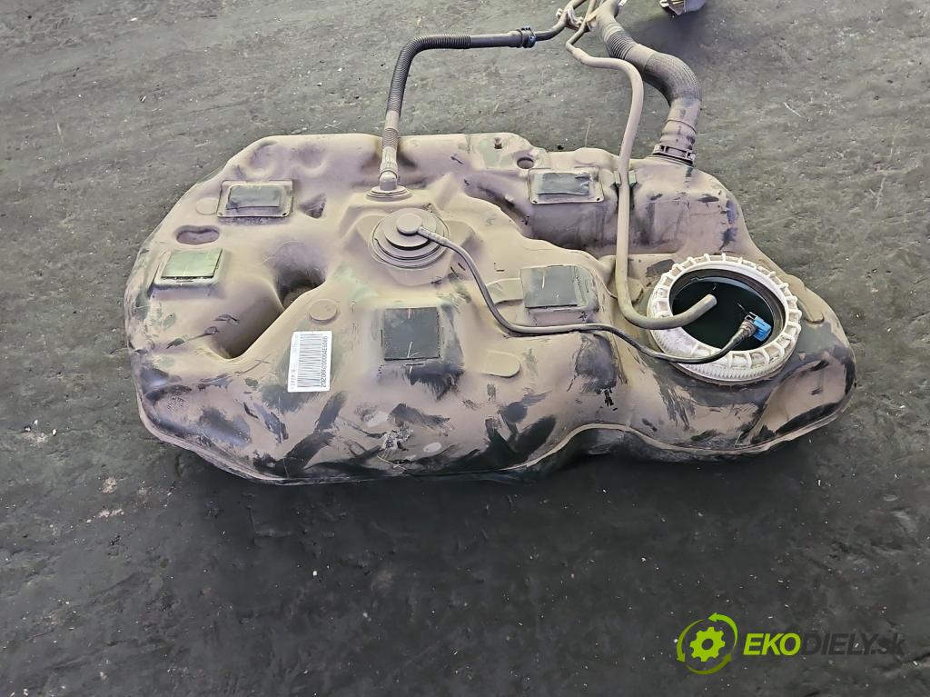 Lexus CT 2010-2022 1.8 VVTI 99 HP automatic 73 kW 1798 cm3 5- Nádrž: palivo 77100-76010 (Palivová nádrž)