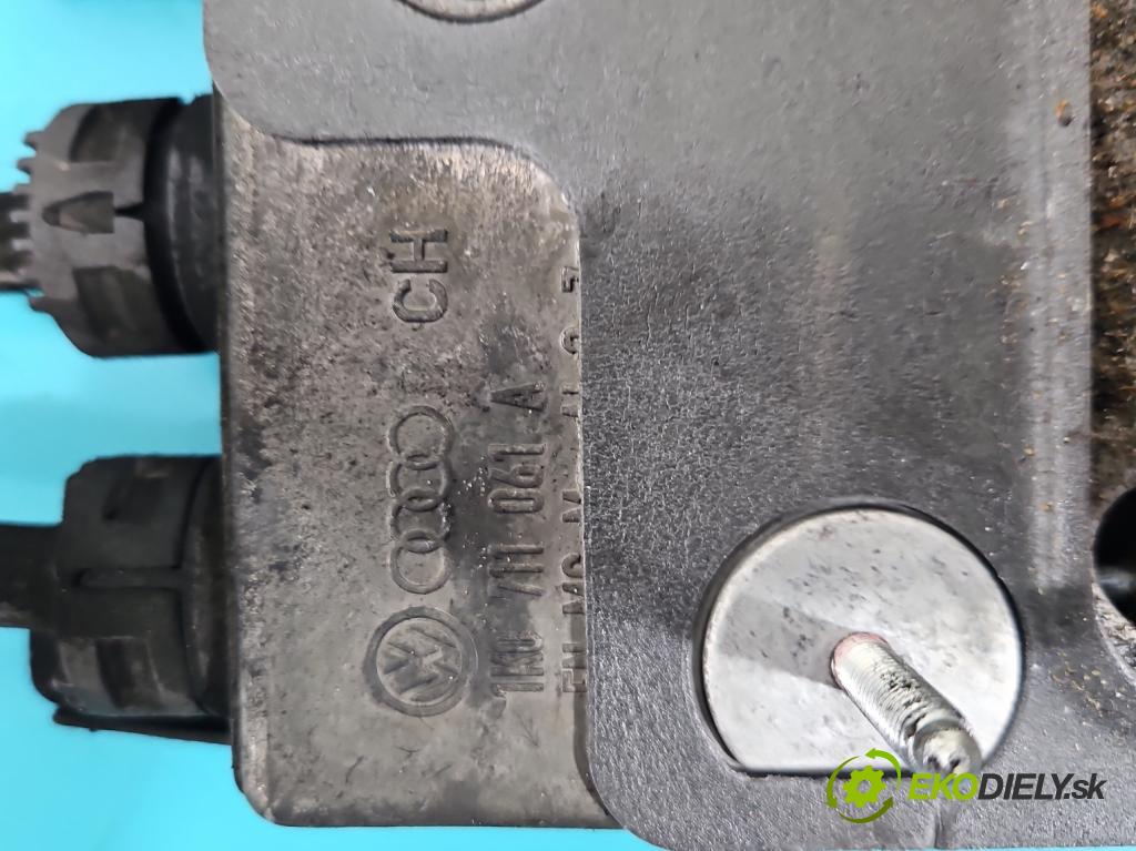 Vw Touran I 2003-2015 1.9 tdi 101 HP manual 74 kW 1896 cm3 5- Páka: Změny: stupeň,rýchlosť 1K0711061A (Rýchlostná páka (kulisa))