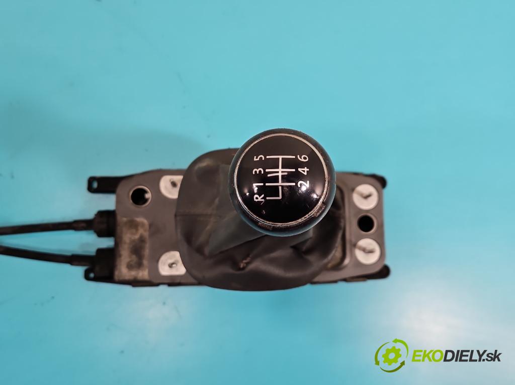 Vw Touran I 2003-2015 1.9 tdi 101 HP manual 74 kW 1896 cm3 5- Páka: Změny: stupeň,rýchlosť 1K0711061A (Rýchlostná páka (kulisa))