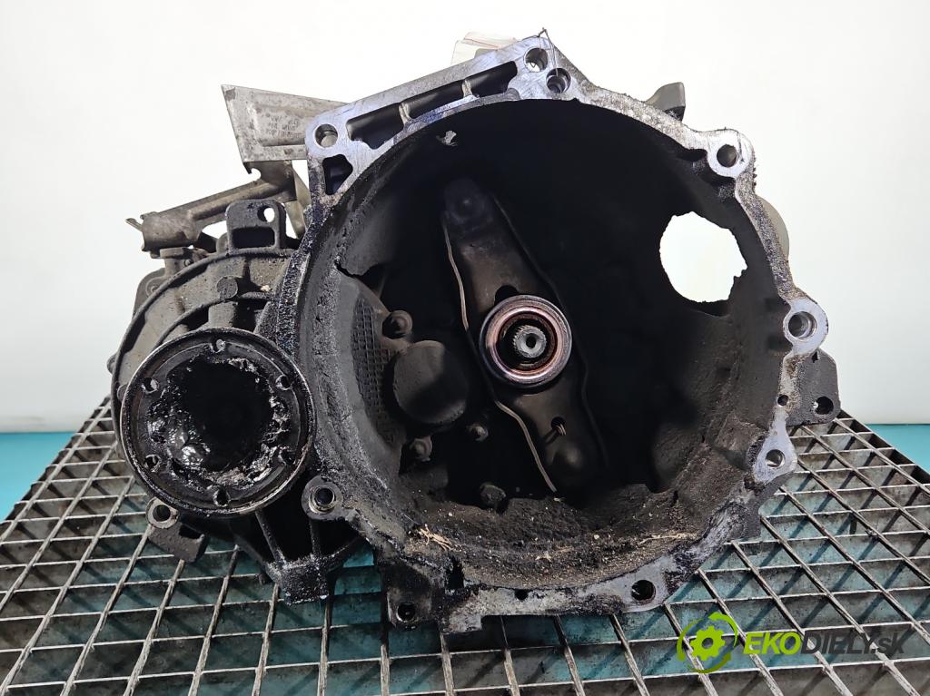 Vw Touran I 2003-2015 1.9 tdi 101 HP manual 74 kW 1896 cm3 5- prevodovka stupeň,rýchlosť manual GQN