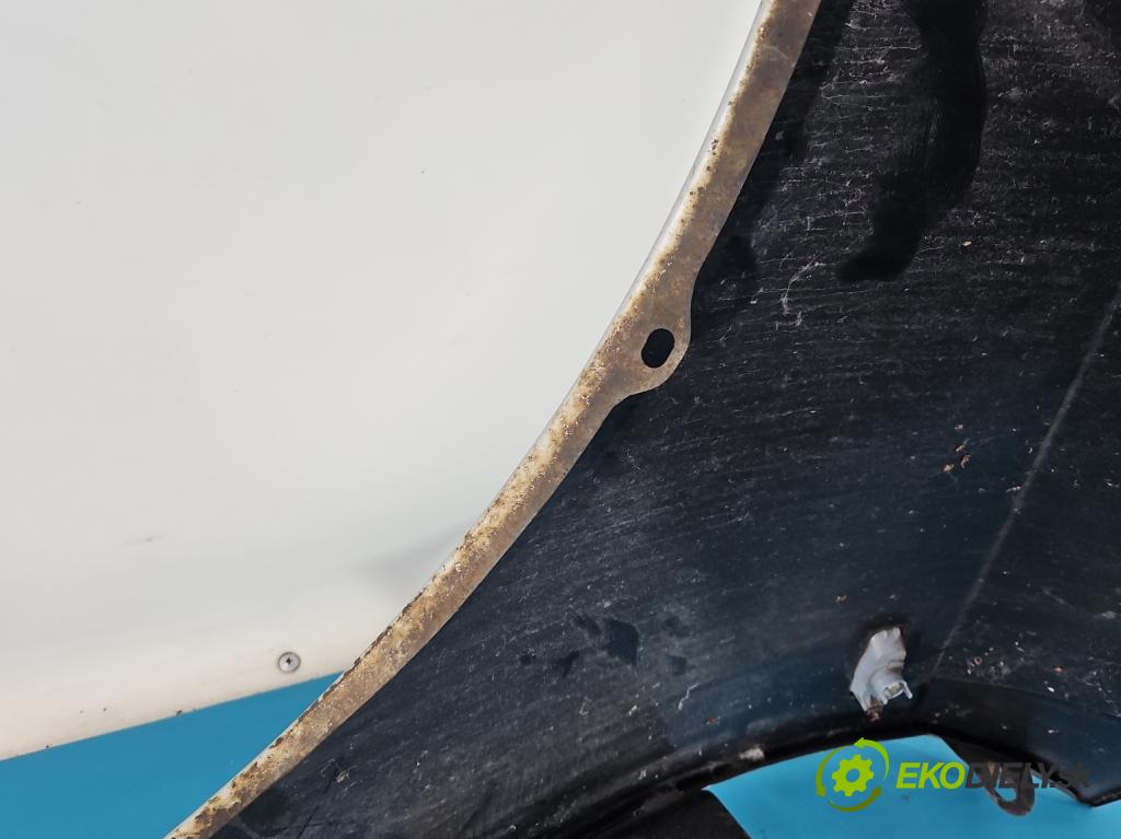 Audi A6 C6 2004-2011 2.7 TDI 179KM automatic 132 kW 2698 cm3 5- blatník predné pravý  (Kľučka dverí ostatné)