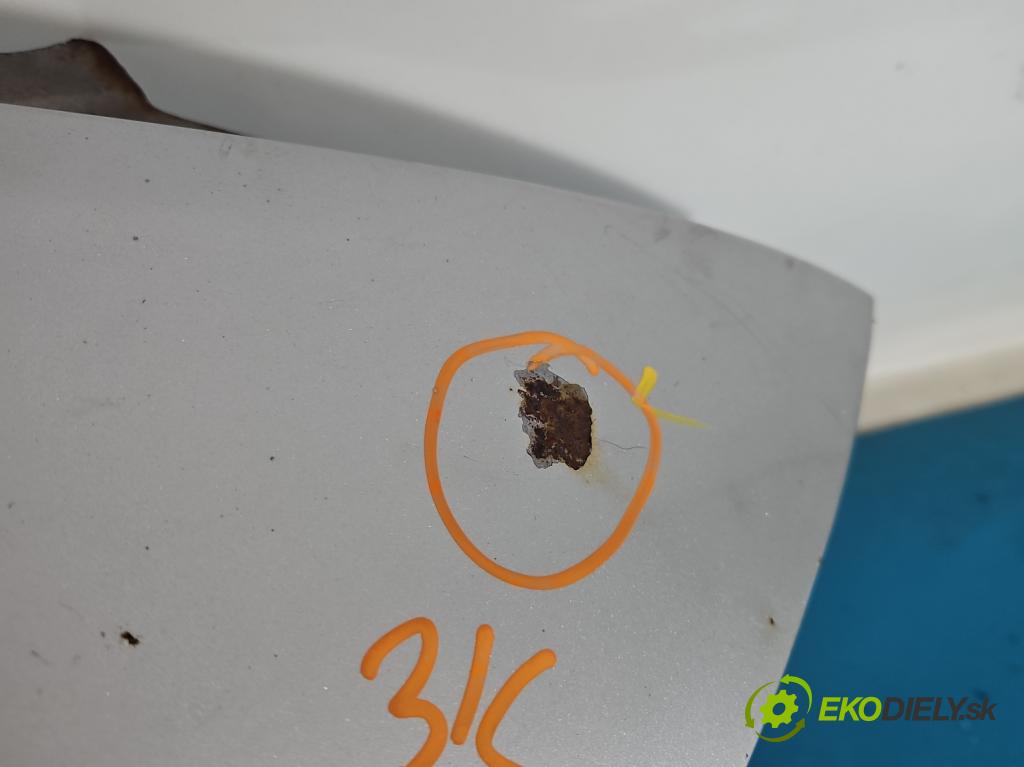 Audi A6 C6 2004-2011 2.7 TDI 179KM automatic 132 kW 2698 cm3 5- blatník predné pravý  (Kľučka dverí ostatné)