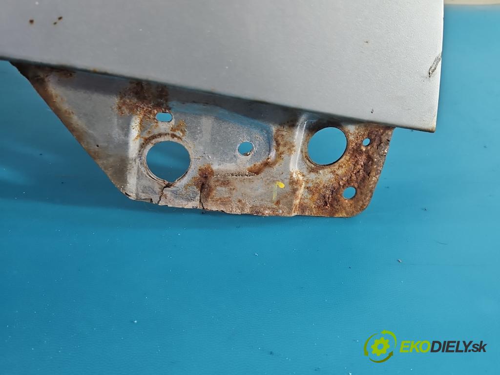 Audi A6 C6 2004-2011 2.7 TDI 179KM automatic 132 kW 2698 cm3 5- blatník predné pravý  (Kľučka dverí ostatné)