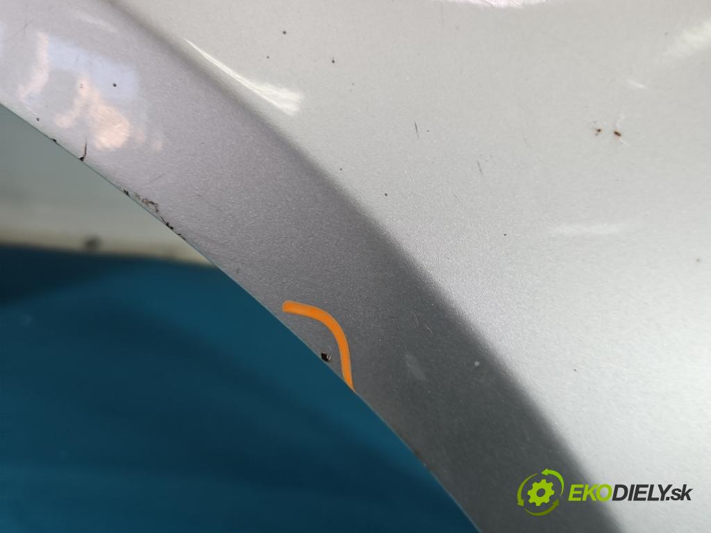 Audi A6 C6 2004-2011 2.7 TDI 179KM automatic 132 kW 2698 cm3 5- blatník predné pravý  (Kľučka dverí ostatné)