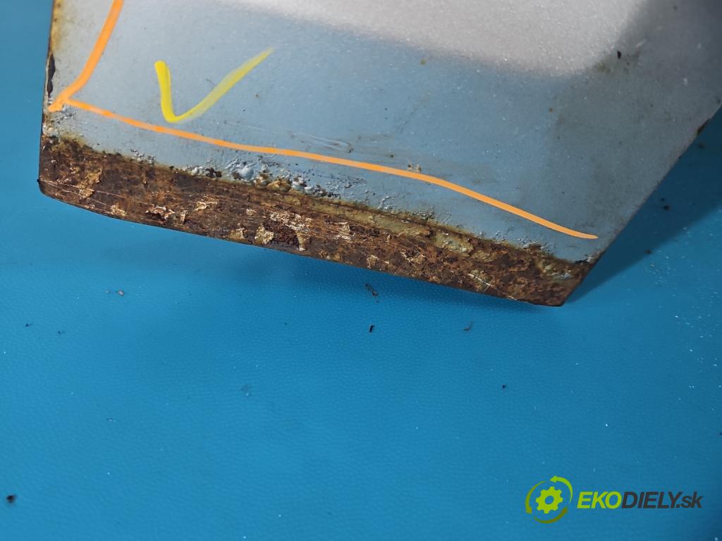 Audi A6 C6 2004-2011 2.7 TDI 179KM automatic 132 kW 2698 cm3 5- blatník predné pravý  (Kľučka dverí ostatné)