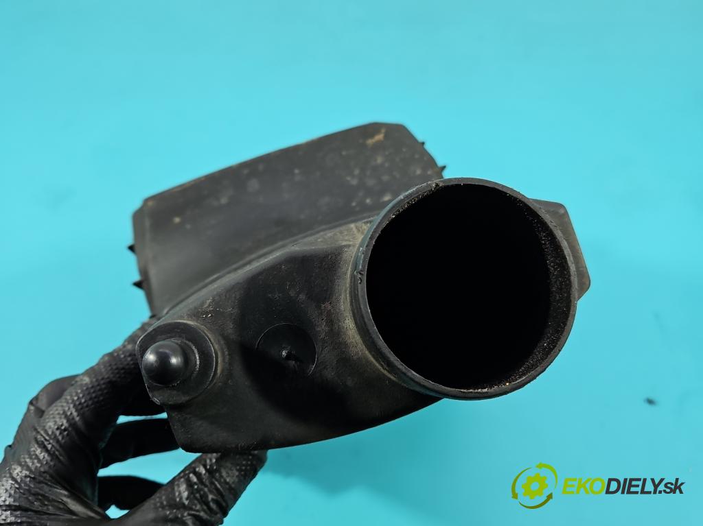 Citroen Xsara II 2000-2004 2.0 16V 136 HP manual 100 kW 1997 cm3 5- obal filtra vzduchu 9634107180 (Obal vzduchového filtra)