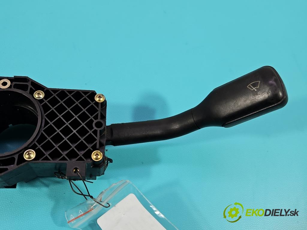 Audi A4 B5 1994-2001 1.9 tdi 90 HP manual 66 kW 1896 cm3 4- prepínač komplex: 4D0953513 (Prepínacie páčky pod volantom)