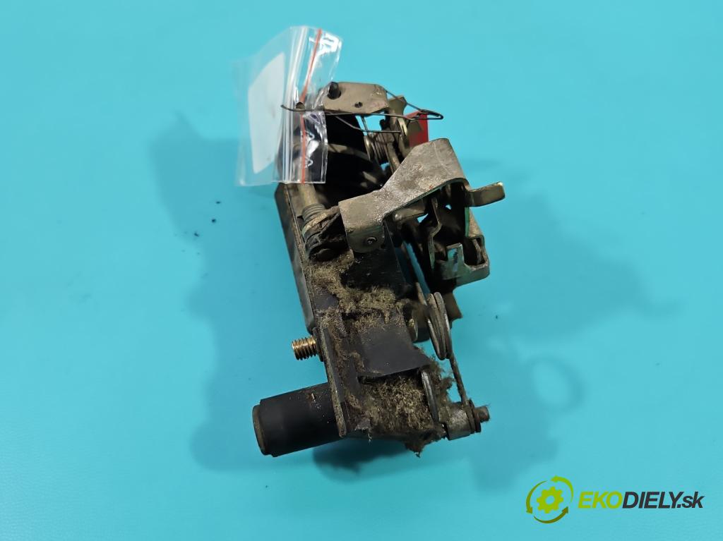 Vw Transporter T4 1990-2003 1.9 TD 68 HP manual 50 kW 1896 cm3 5- rukoväť kufrové dvere zadné 701829239E