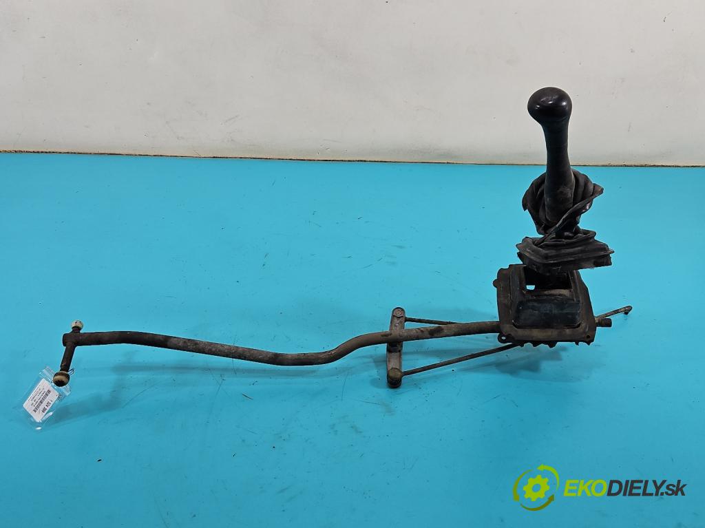 Vw Transporter T4 1990-2003 1.9 TD 68 HP manual 50 kW 1896 cm3 5- Páka: Změny: stupeň,rýchlosť  (Rýchlostná páka (kulisa))