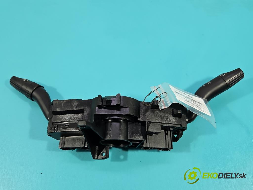 Honda Jazz II 2002-2008 1.3 83 HP manual 61 kW 1339 cm3 5- prepínač komplex:  (Prepínacie páčky pod volantom)