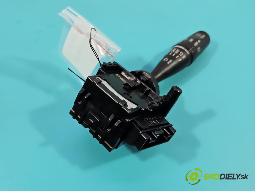 Suzuki SX4 I 2006-2014 2.0 16v 143 HP automatic 105 kW 1995 cm3 5- prepínač stieračov  (Prepínacie páčky pod volantom)