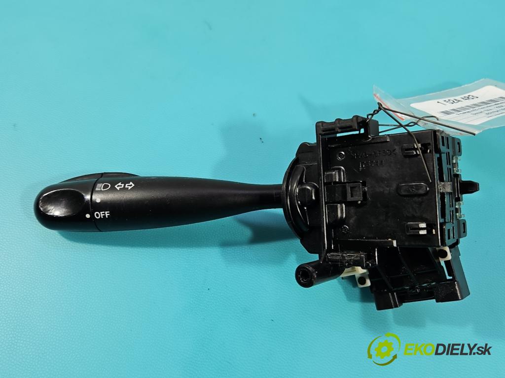 Suzuki SX4 I 2006-2014 2.0 16v 143 HP automatic 105 kW 1995 cm3 5- prepínač smeroviek 173744 (Prepínacie páčky pod volantom)