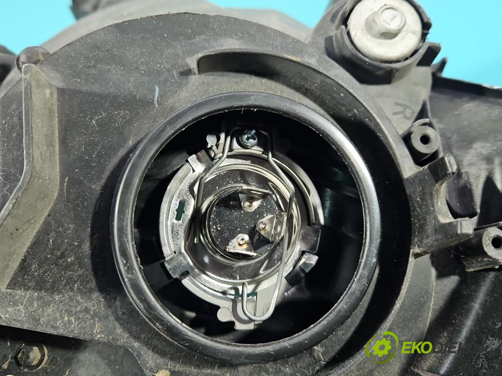 Honda Jazz II 2002-2008 1.3 83 HP manual 61 kW 1339 cm3 5- Reflektor: pravý  (Svetlo predné pravé)