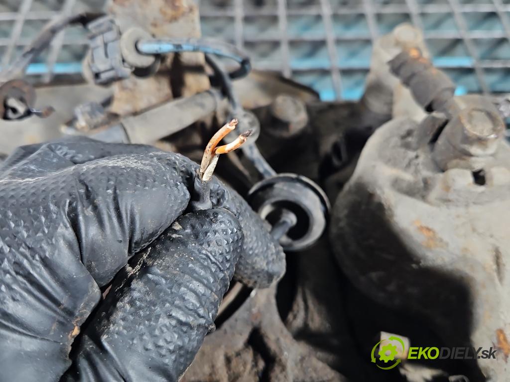 Honda Jazz II 2002-2008 1.3 83 HP manual 61 kW 1339 cm3 5- náboj ľavé  (Náboj kolesa)